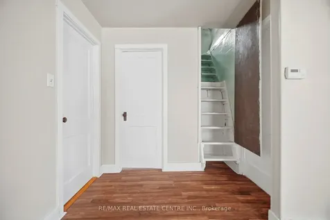 180 Oak Avenue Hamilton ON L8L 5N1