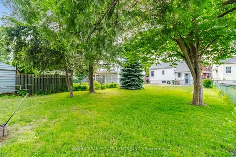 180 Oak Avenue Hamilton ON L8L 5N1