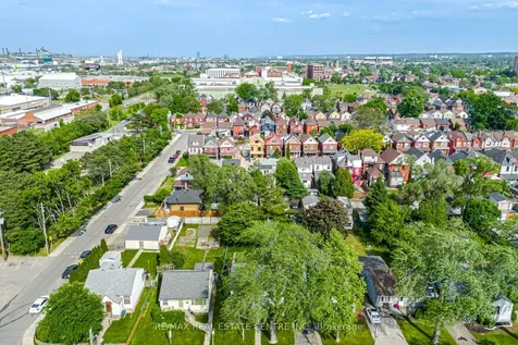 180 Oak Avenue Hamilton ON L8L 5N1