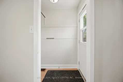 180 Oak Avenue Hamilton ON L8L 5N1