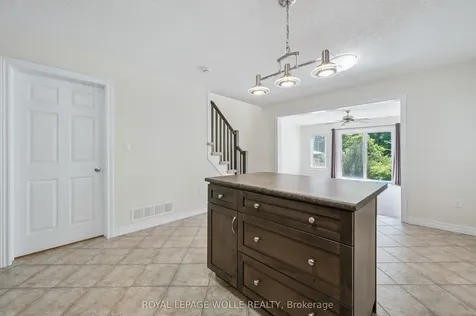 86 Upper Mercer Street Kitchener ON N2A 4N1
