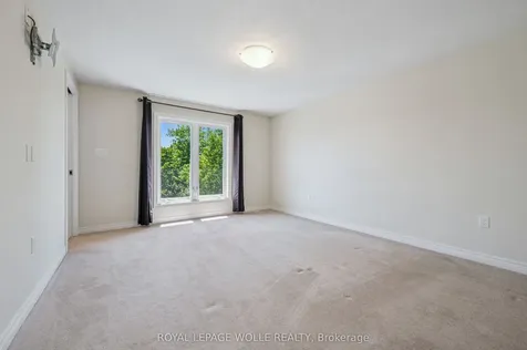 86 Upper Mercer Street Kitchener ON N2A 4N1