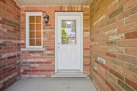 86 Upper Mercer Street Kitchener ON N2A 4N1