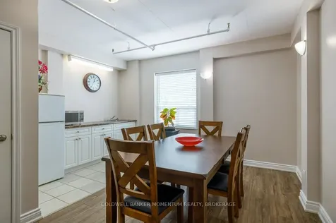 6390 Huggins Street Niagara Falls ON L2J 1H1