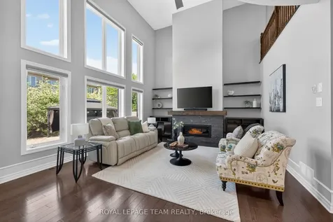 51 Bridle Crest Court Kanata ON K2M 0H5