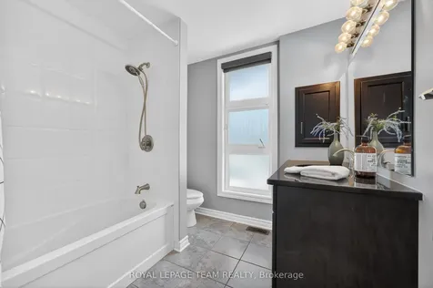 51 Bridle Crest Court Kanata ON K2M 0H5