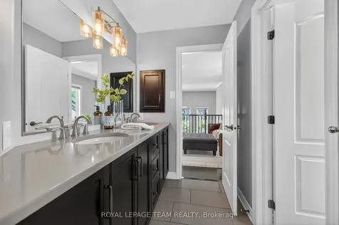 51 Bridle Crest Court Kanata ON K2M 0H5