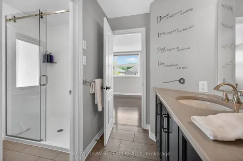 51 Bridle Crest Court Kanata ON K2M 0H5
