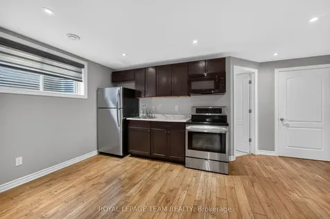 51 Bridle Crest Court Kanata ON K2M 0H5