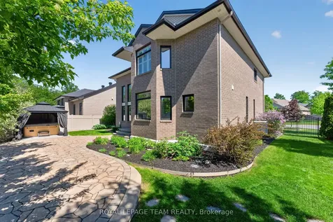 51 Bridle Crest Court Kanata ON K2M 0H5
