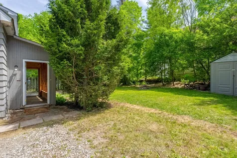 13 Johanna Street Huntsville ON P1H 1T9