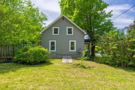 13 Johanna Street Huntsville ON P1H 1T9