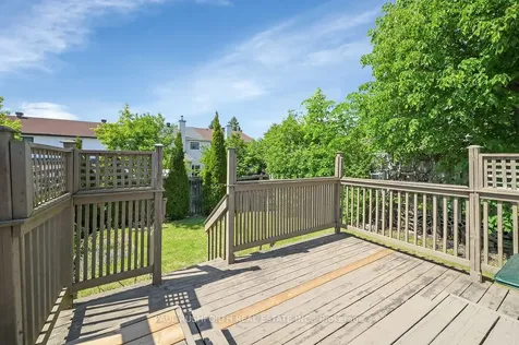 90 Acklam Terrace Kanata ON K2K 2J1