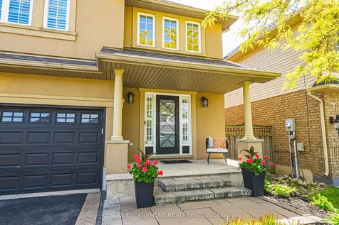 7 Camp Drive Hamilton ON L9K 0A7