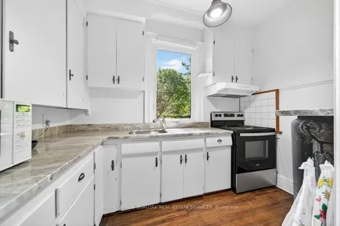 35 Burris Street Hamilton ON L8M 2J1
