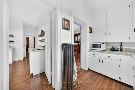 35 Burris Street Hamilton ON L8M 2J1