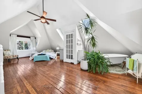 35 Burris Street Hamilton ON L8M 2J1