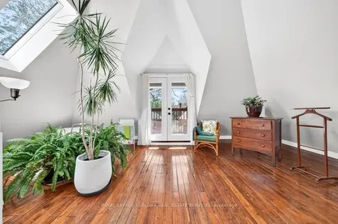 35 Burris Street Hamilton ON L8M 2J1