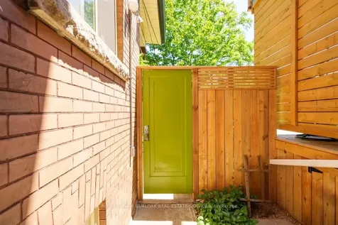 35 Burris Street Hamilton ON L8M 2J1