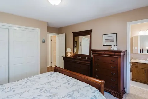 86 Breadalbane Street S Saugeen Shores ON N0H 2L0
