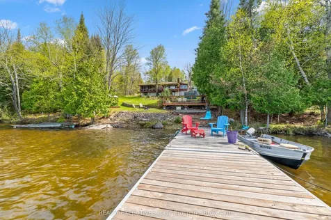 1464 Peninsula Road North Bay ON P1B 8G4