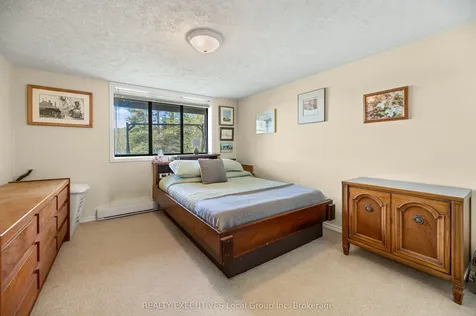 1464 Peninsula Road North Bay ON P1B 8G4
