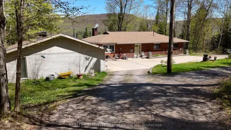 1464 Peninsula Road North Bay ON P1B 8G4