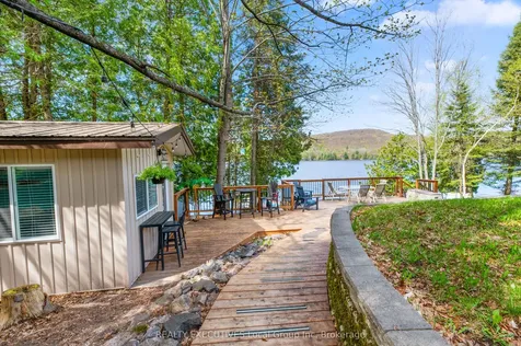 1464 Peninsula Road North Bay ON P1B 8G4