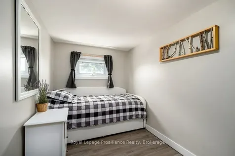 327 Sidney Street Quinte West ON K8V 2V1