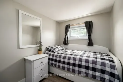327 Sidney Street Quinte West ON K8V 2V1