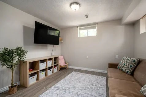 327 Sidney Street Quinte West ON K8V 2V1
