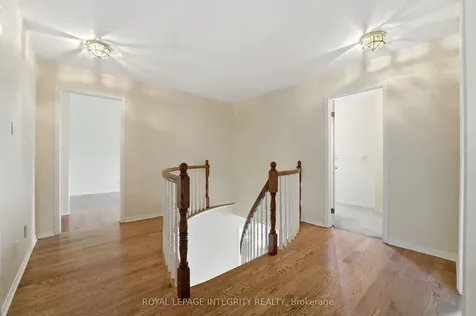 50 Bramble Wood Crescent Kanata ON K2M 2H4