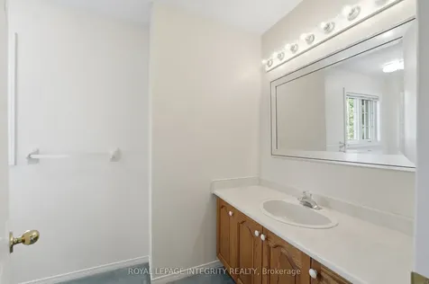 50 Bramble Wood Crescent Kanata ON K2M 2H4