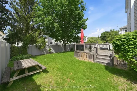 50 Bramble Wood Crescent Kanata ON K2M 2H4
