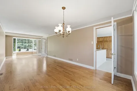 50 Bramble Wood Crescent Kanata ON K2M 2H4