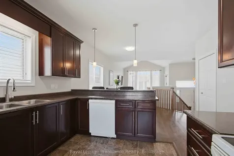 5 Walnut Crescent Belleville ON K8N 0E3