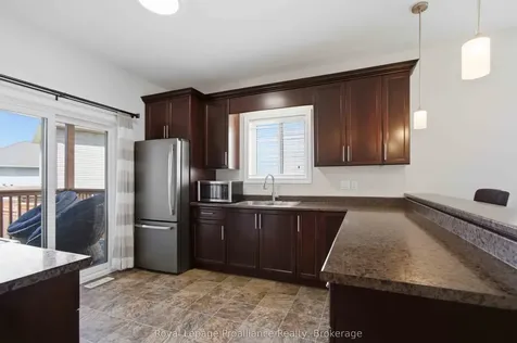 5 Walnut Crescent Belleville ON K8N 0E3
