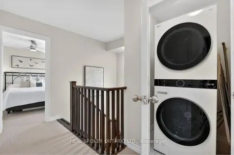 2 Kenridge Terrace Hamilton ON L8J 0G4