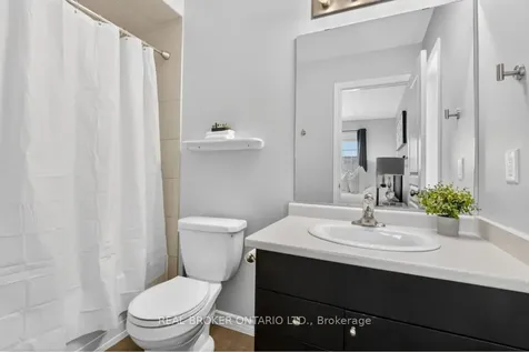2 Kenridge Terrace Hamilton ON L8J 0G4