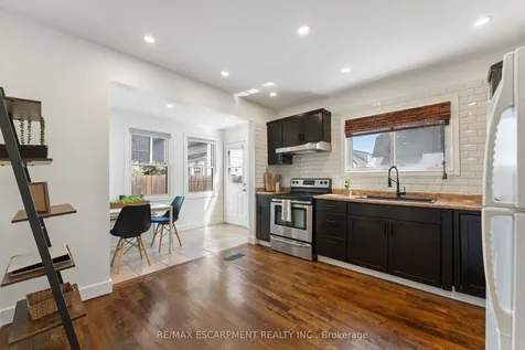 160 Britannia Avenue Hamilton ON L8H 1X1