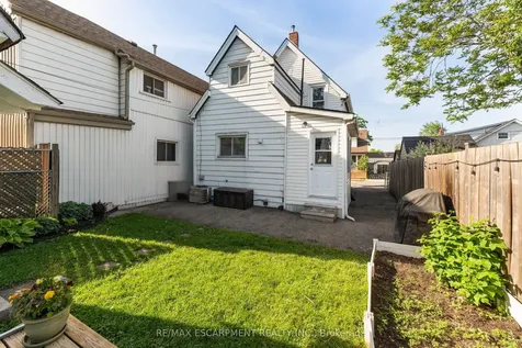 160 Britannia Avenue Hamilton ON L8H 1X1