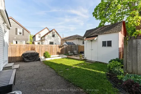 160 Britannia Avenue Hamilton ON L8H 1X1