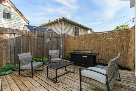 160 Britannia Avenue Hamilton ON L8H 1X1