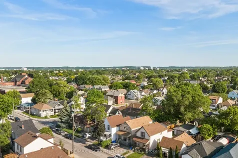 160 Britannia Avenue Hamilton ON L8H 1X1