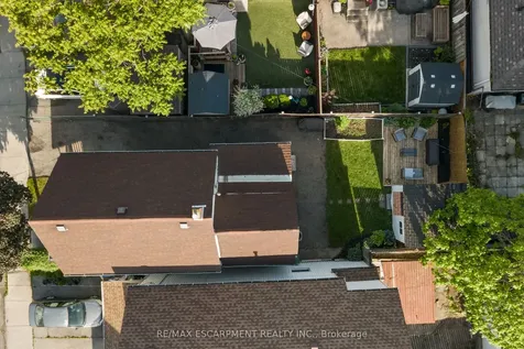 160 Britannia Avenue Hamilton ON L8H 1X1