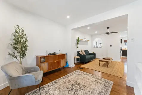 160 Britannia Avenue Hamilton ON L8H 1X1