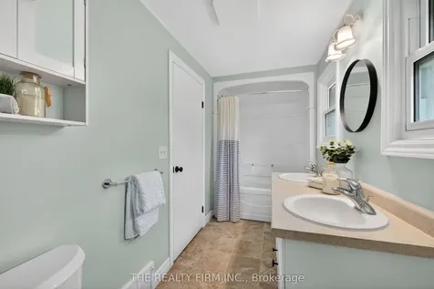 293 Carrie Street Strathroy-caradoc ON N7G 3C9