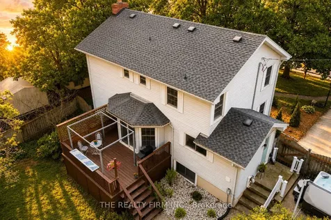 293 Carrie Street Strathroy-caradoc ON N7G 3C9
