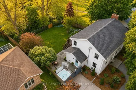 293 Carrie Street Strathroy-caradoc ON N7G 3C9