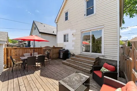 17 Craigmiller Avenue Hamilton ON L8L 3H9